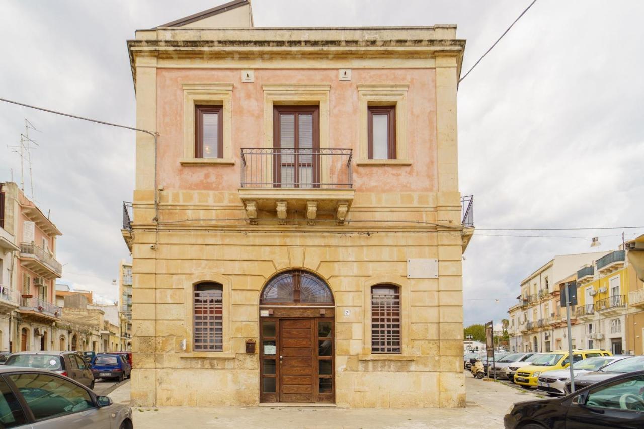 Siracusa Comfy & Central Apartment With Terrace Szirakúza Kültér fotó